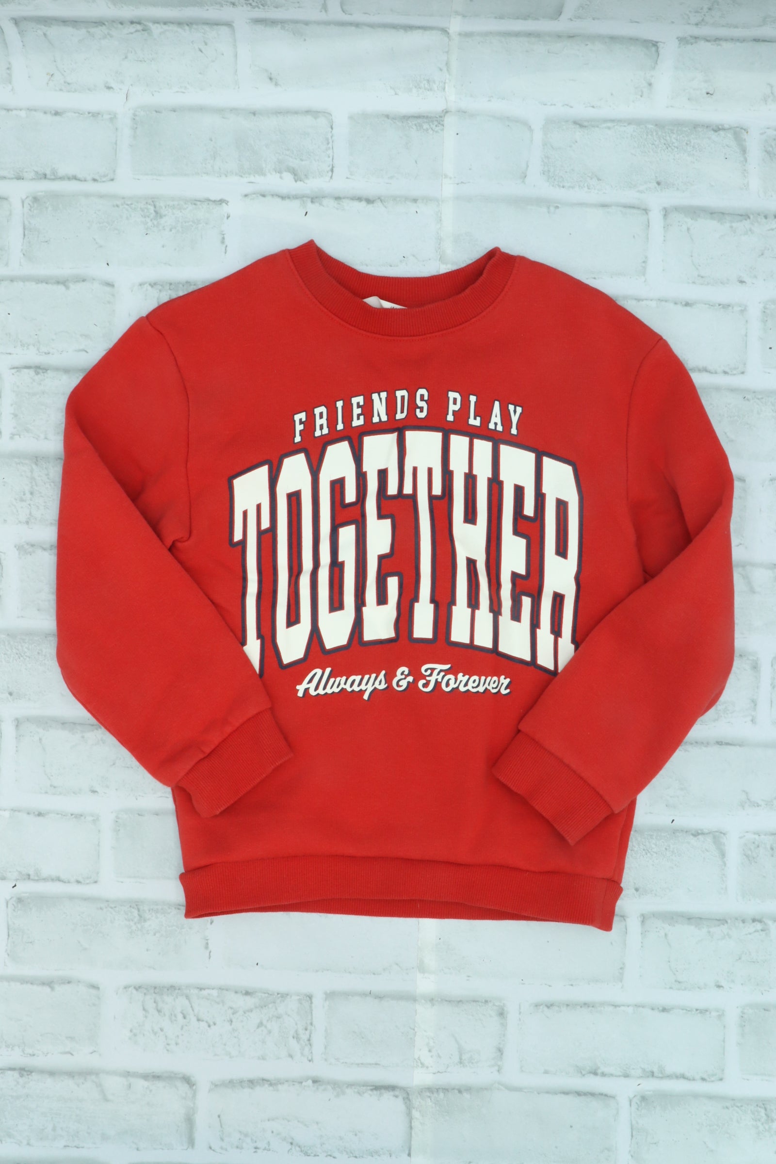 Friends sweatshirt h&m canada hotsell